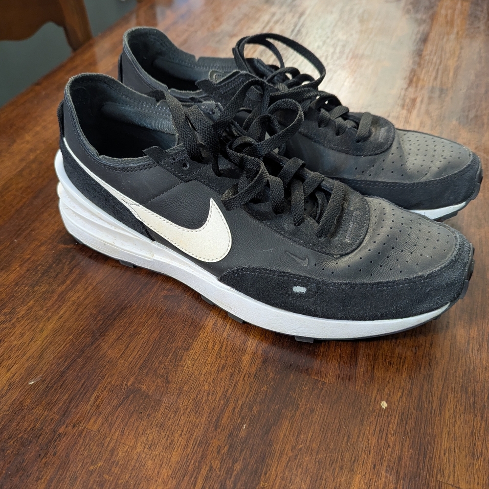Nike Men's Black and White Waffle One Sneakers Men's Size 11.5 US